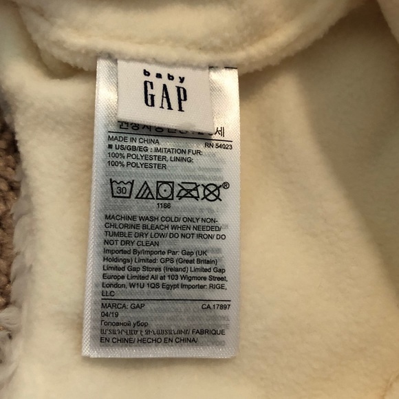 Baby Gap Winter Hat and Mittens - Picture 2 of 2